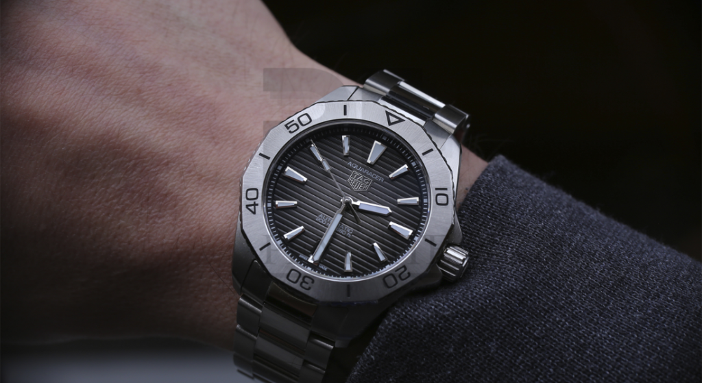 TAG Heuer Aquaracer Professional 200 A Perfect Blend of Style and Performance