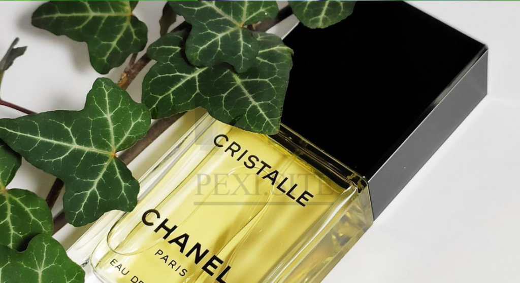 Chanel Cristalle Perfume 1993 A Timeless Fragrance of Elegance and Freshness